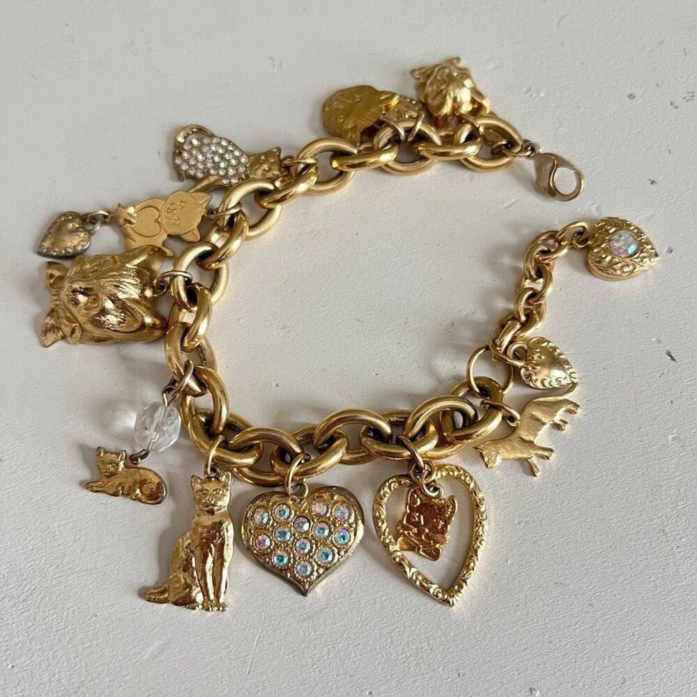 VTG Kirk’s Folly Gold Tone Cat Charm Bracelet Hearts Crystals 8”
